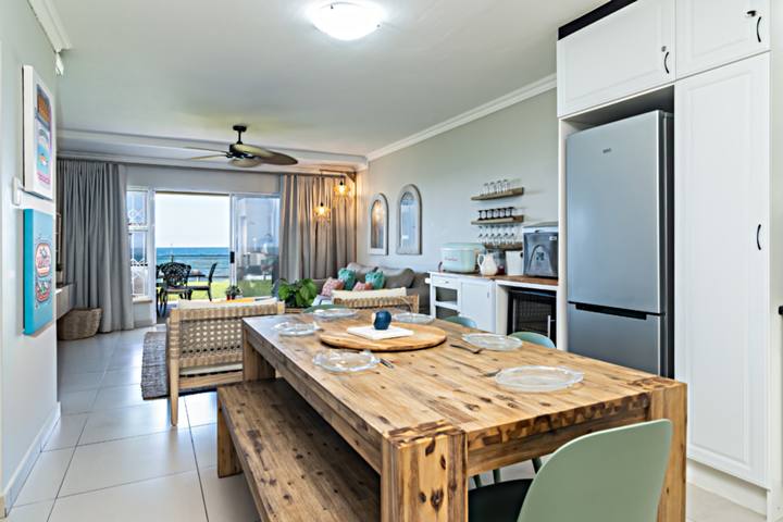 La Mustique 4 Dining Area